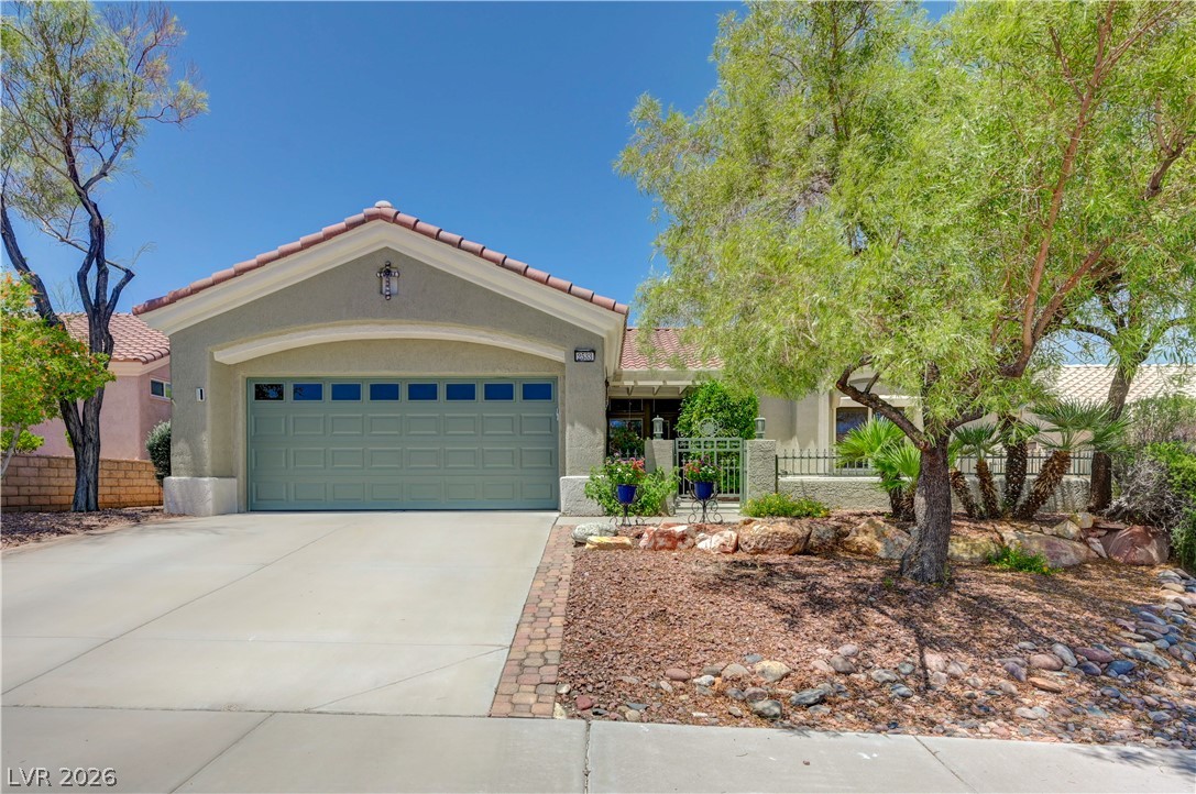 2533 Banora Point Drive — photo