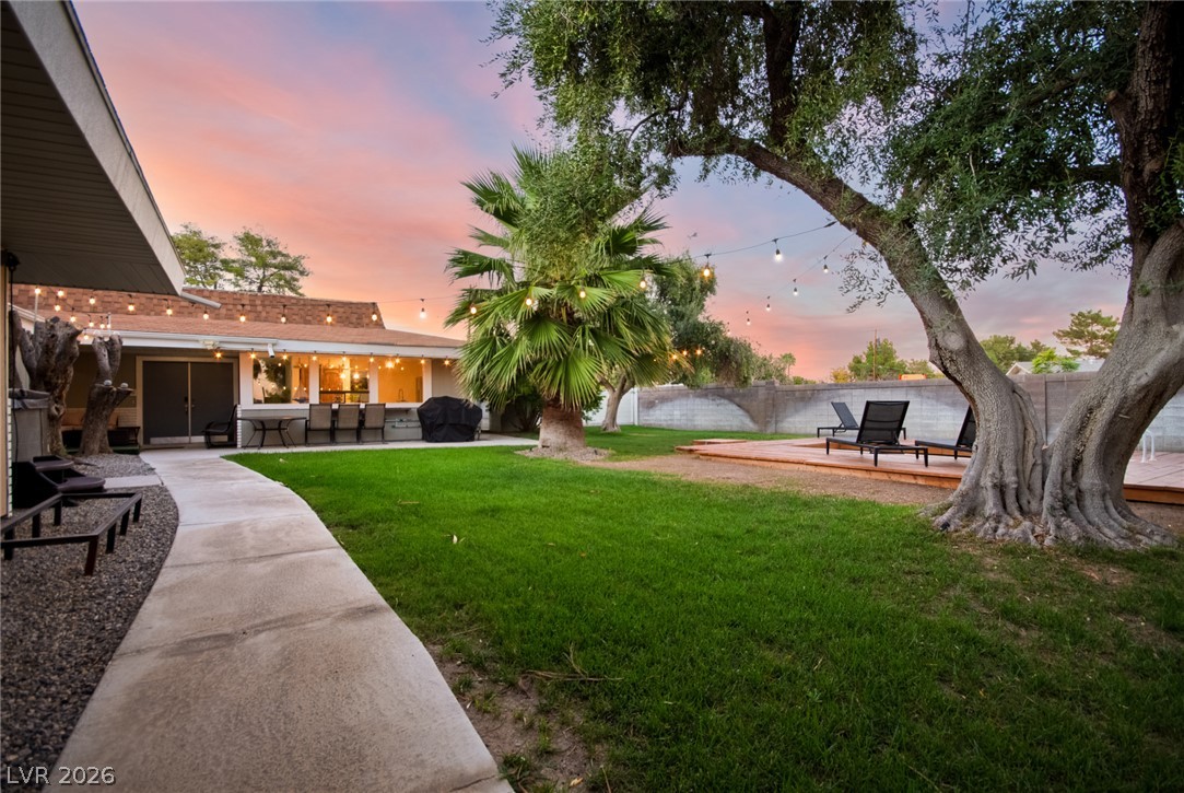 5710 Madre Mesa Drive — photo