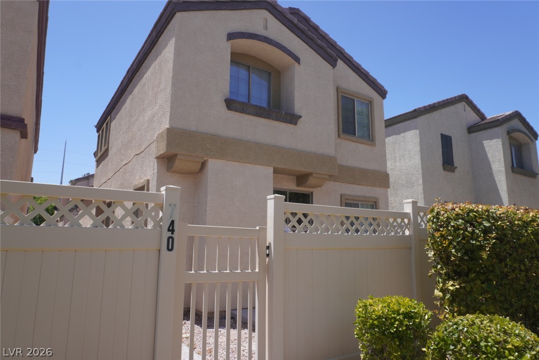 740 Tree Vista Court — photo