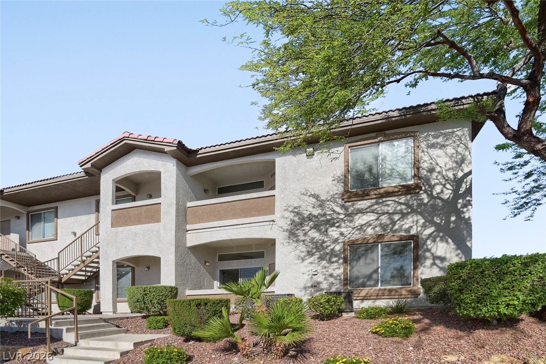 2305 West Horizon Ridge Parkway 3114 — photo