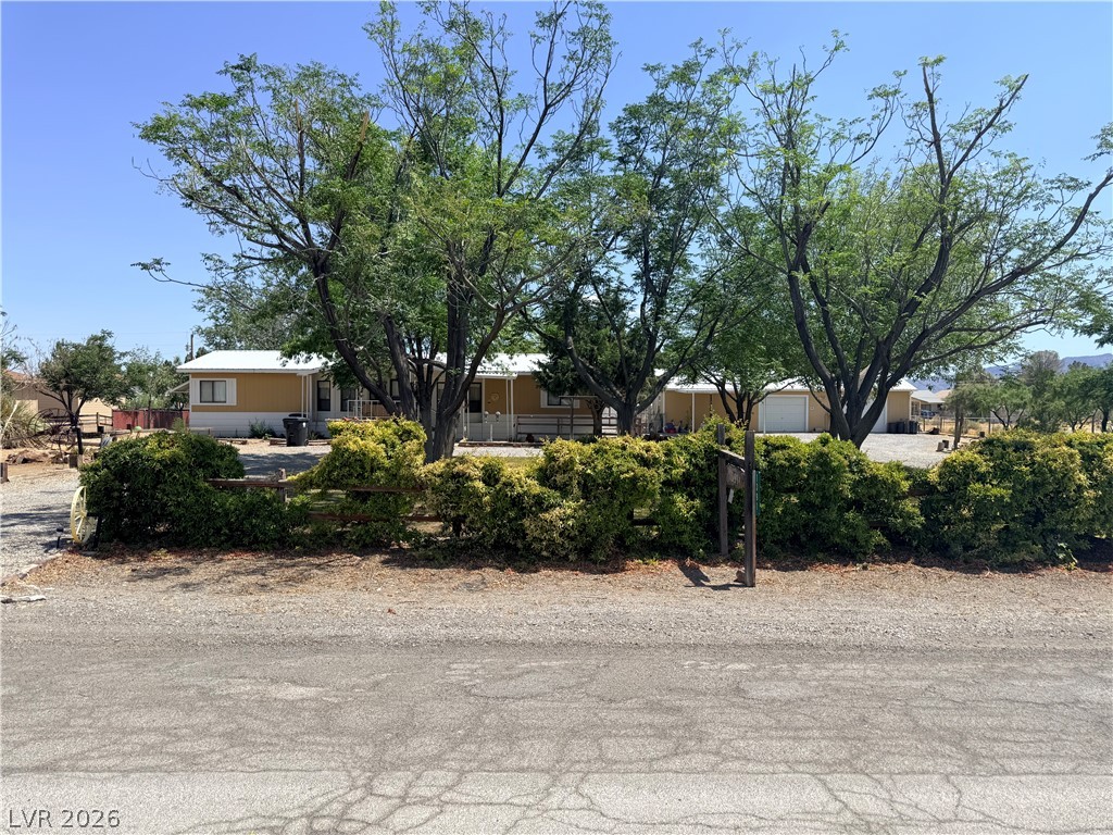 1391 West Dyer Road — photo