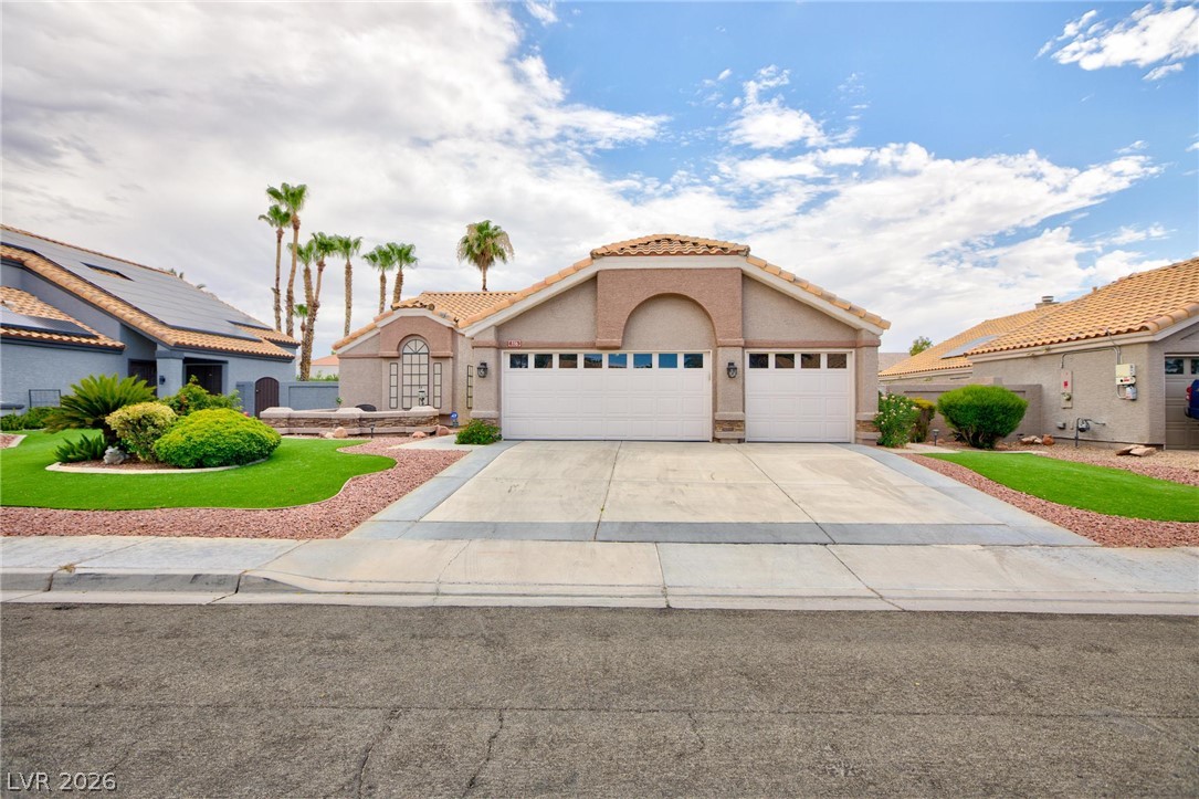 336 Humboldt South Drive — photo