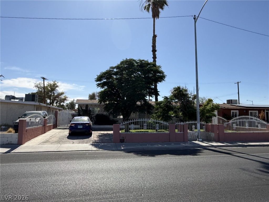 4567 South Nellis Boulevard — photo