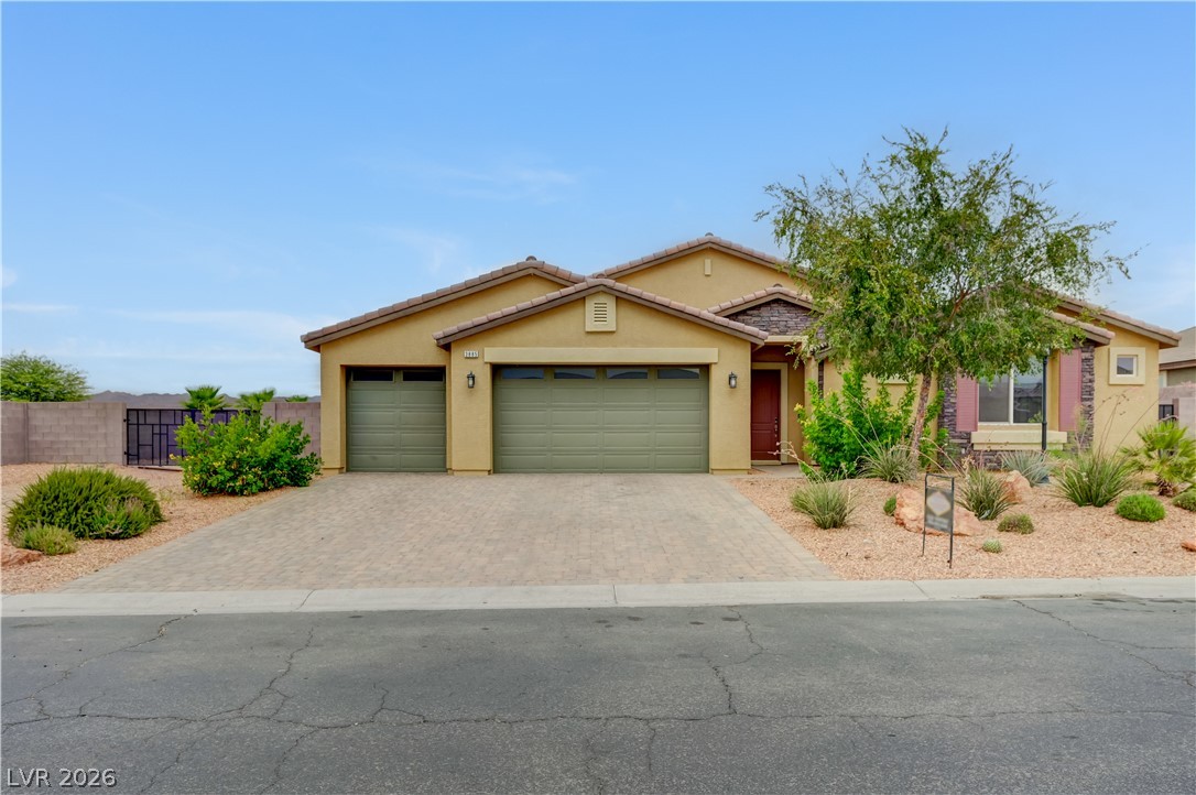 3885 River Heights Lane — photo