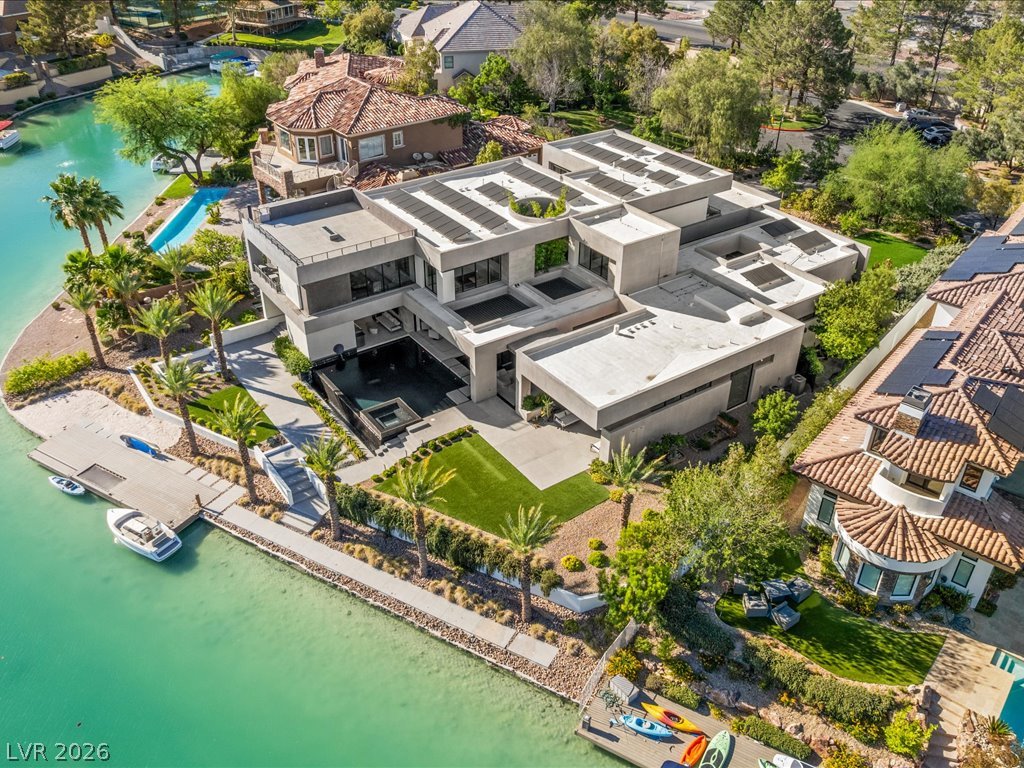 8733 Newport Isle Court — photo