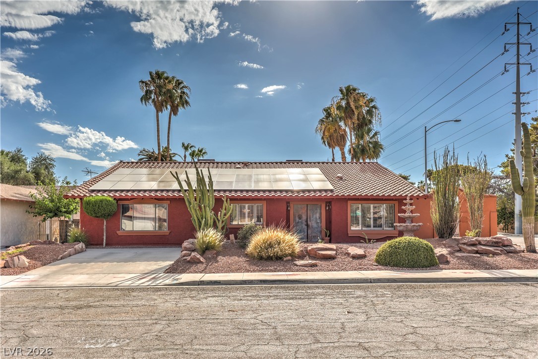 4411 Paseo El Rio Drive — photo