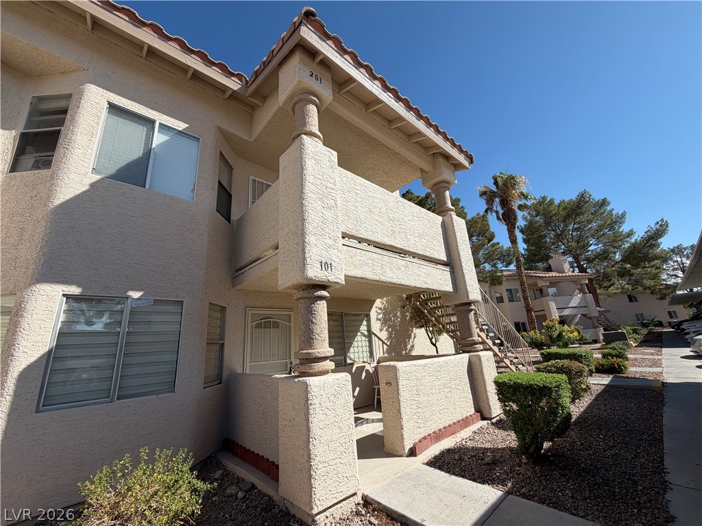 920 Rockview Drive 101 — photo
