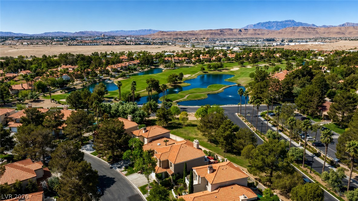 8244 Horseshoe Bend Lane — photo