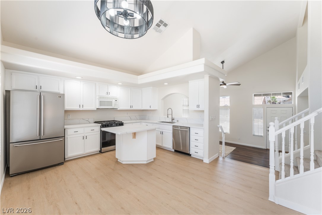 8872 Chapman Point — photo