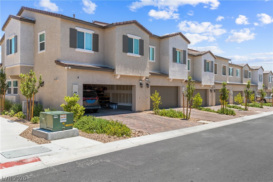 6308 Foxes Dale Street — photo