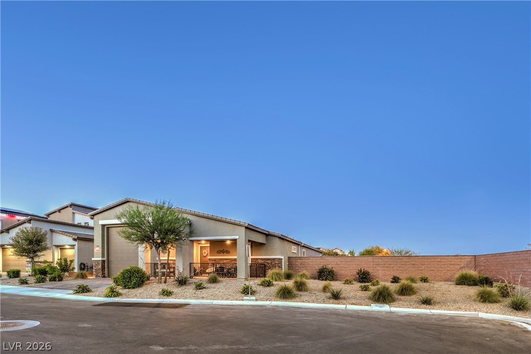 10090 Desert Azure Street — photo