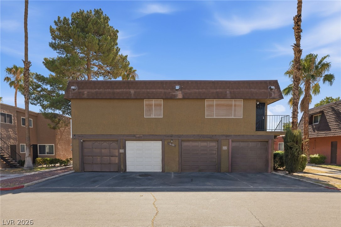 4622 Grand Drive 3 — photo