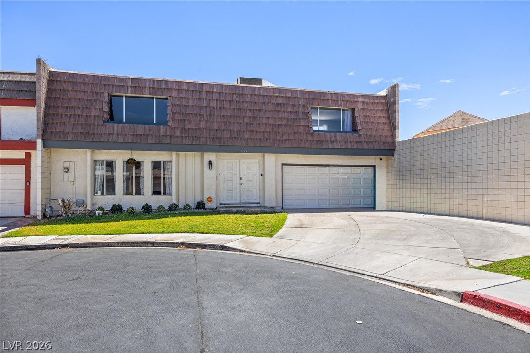 3303 Royce Court — photo
