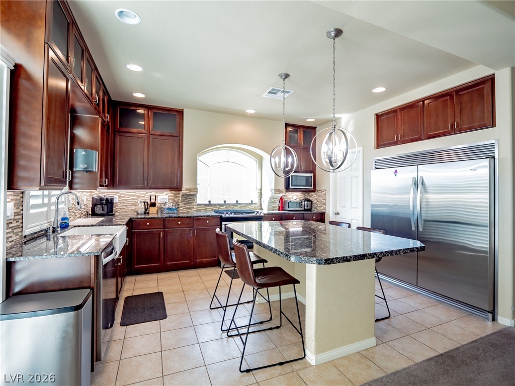 8104 Russell Creek Court — photo