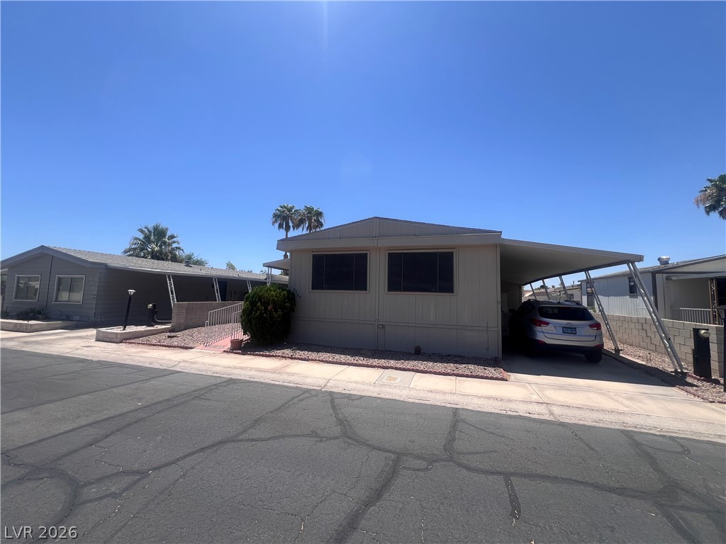 5565 Tres Piedras Road — photo