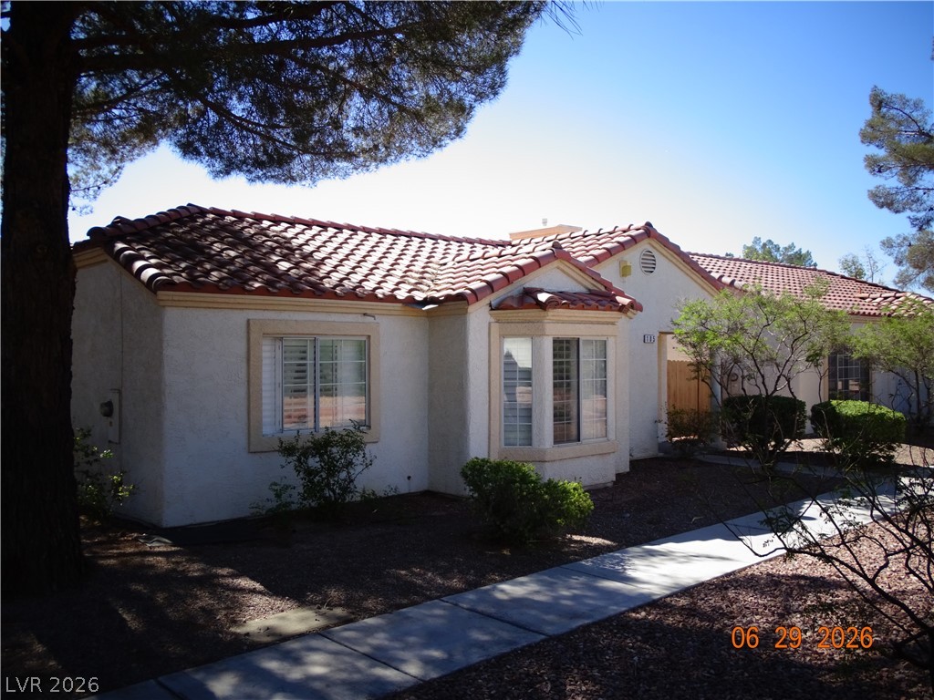 5424 Geneive Lane 105 — photo