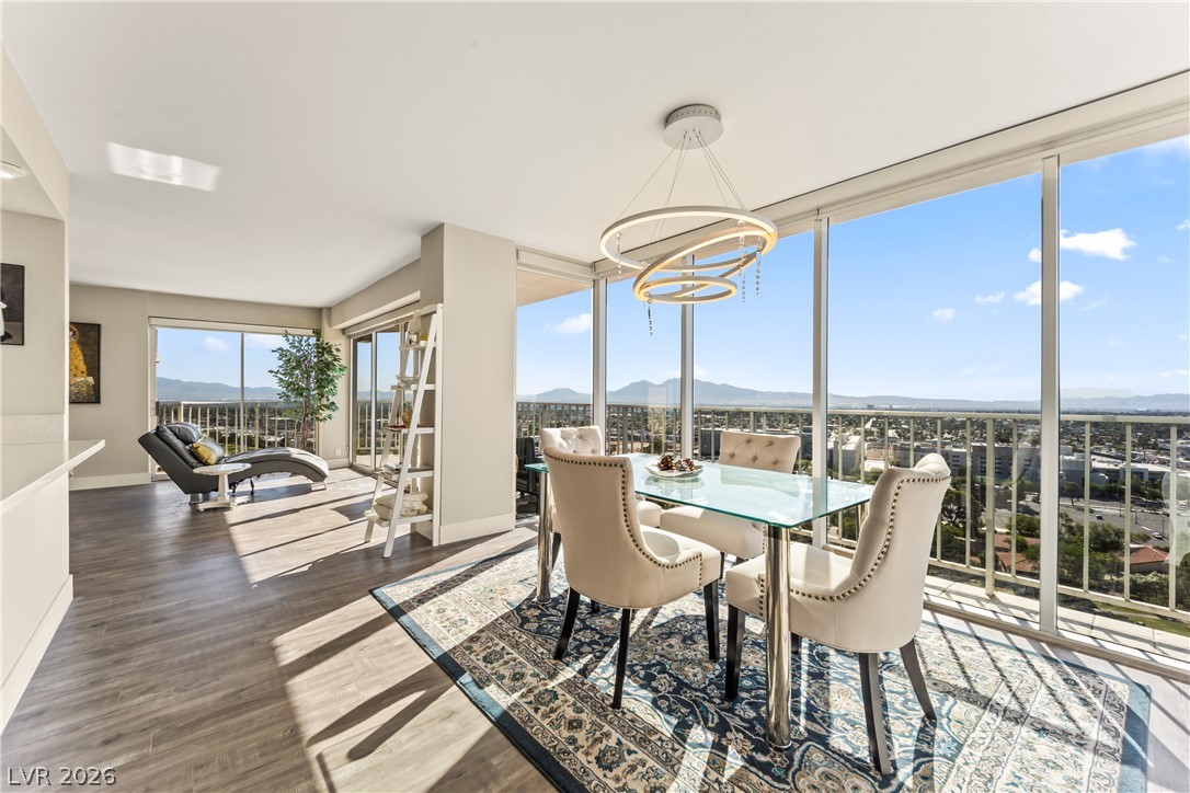 3111 Bel Air Drive 21F — photo