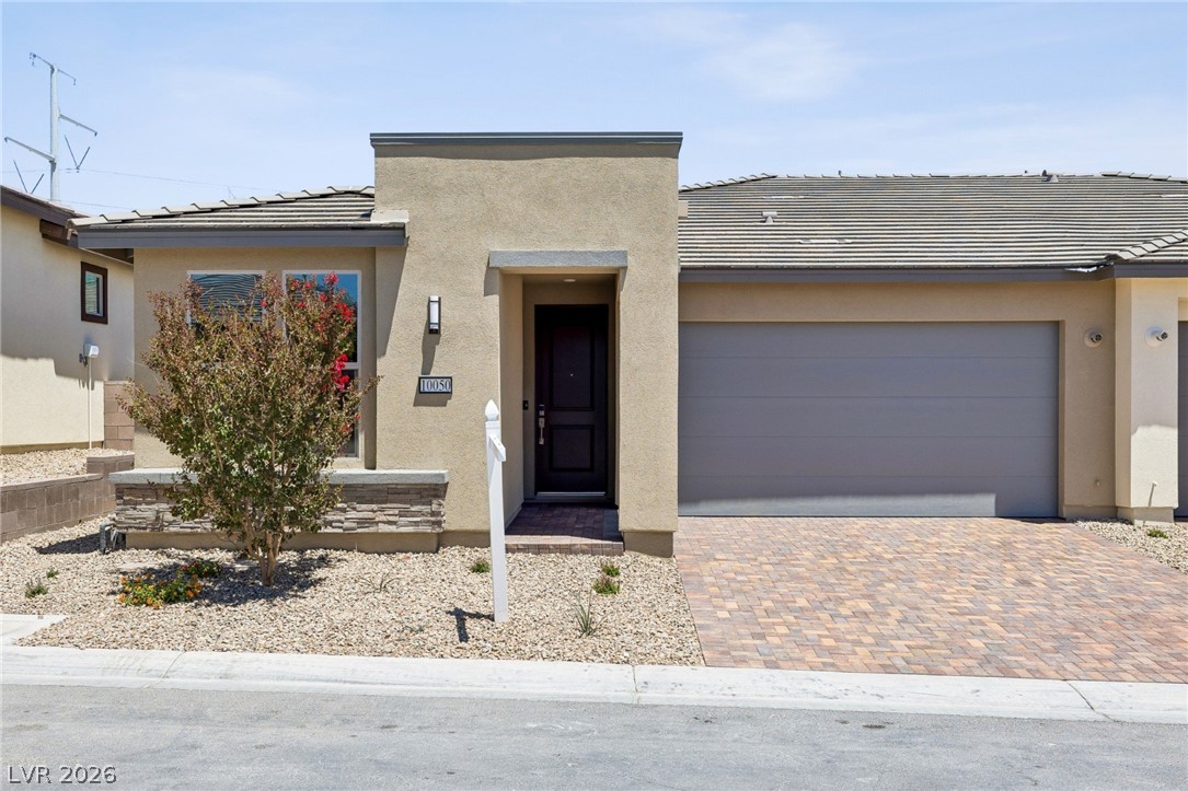 10050 Amber Rose Avenue — photo