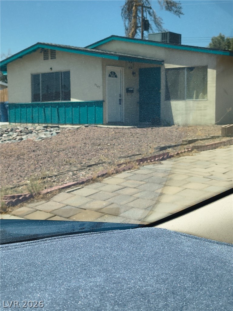 3247 Greenbriar Drive — photo