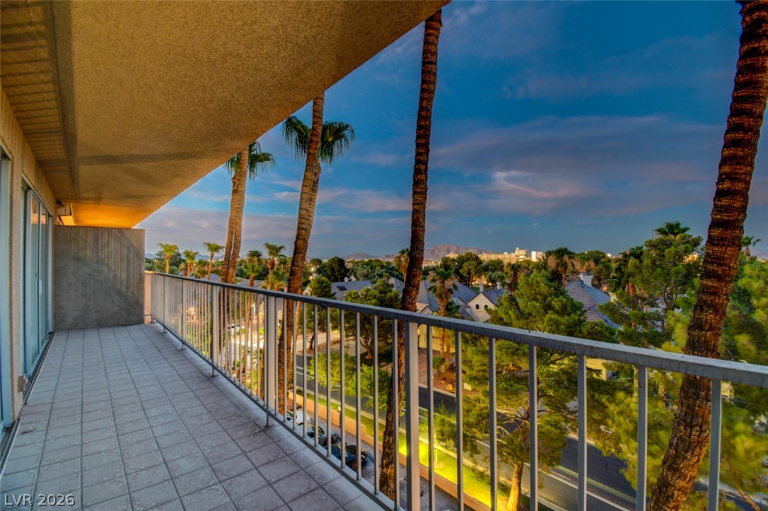3111 Bel Air Drive 5H — photo