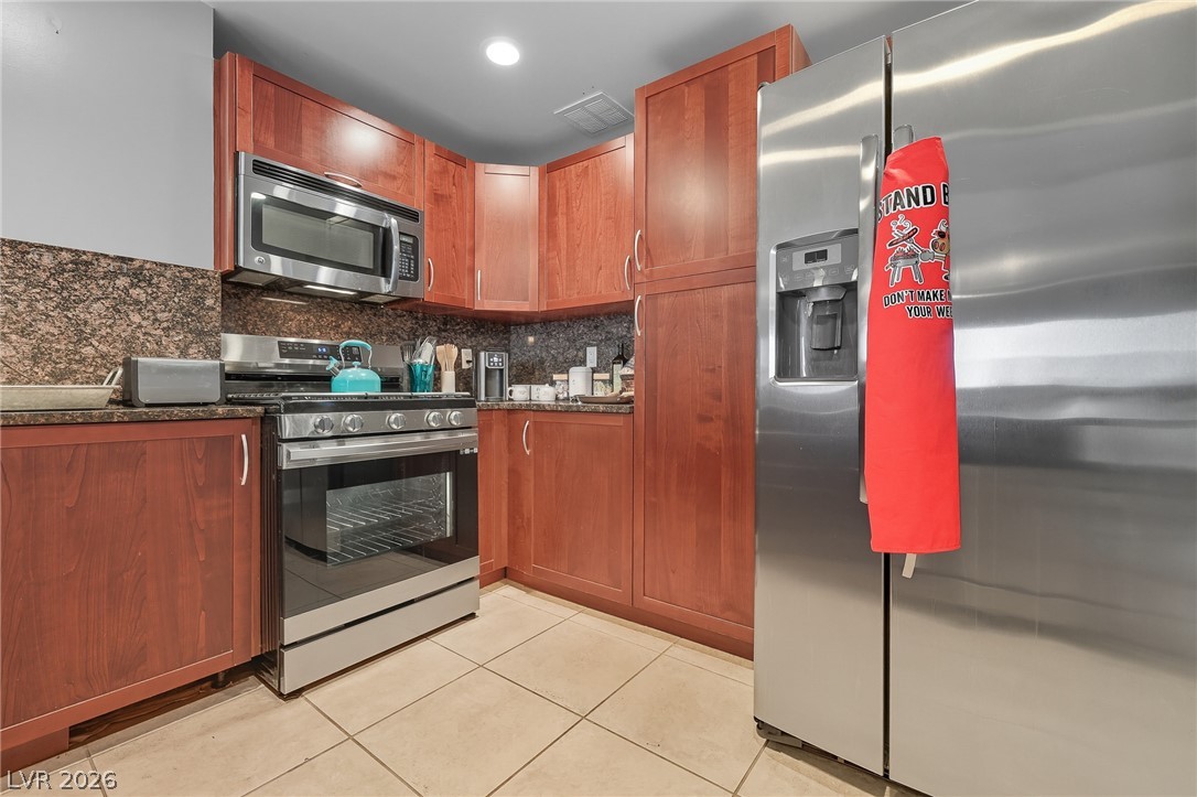 150 Las Vegas Blvd N 1114 — photo