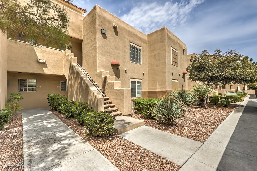 1909 High Valley Court 203 — photo