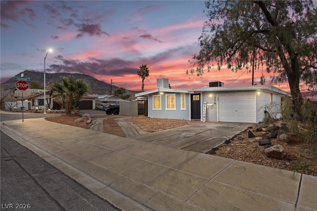 256 Hillcrest Drive — photo