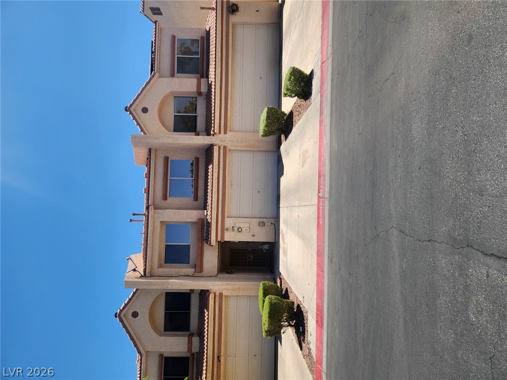 3298 Dragon Fly Street — photo