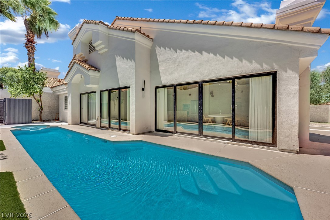 8121 Sunset Cove Drive — photo