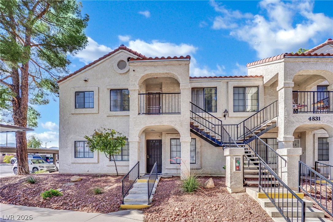 4831 Nara Vista Way 201 — photo