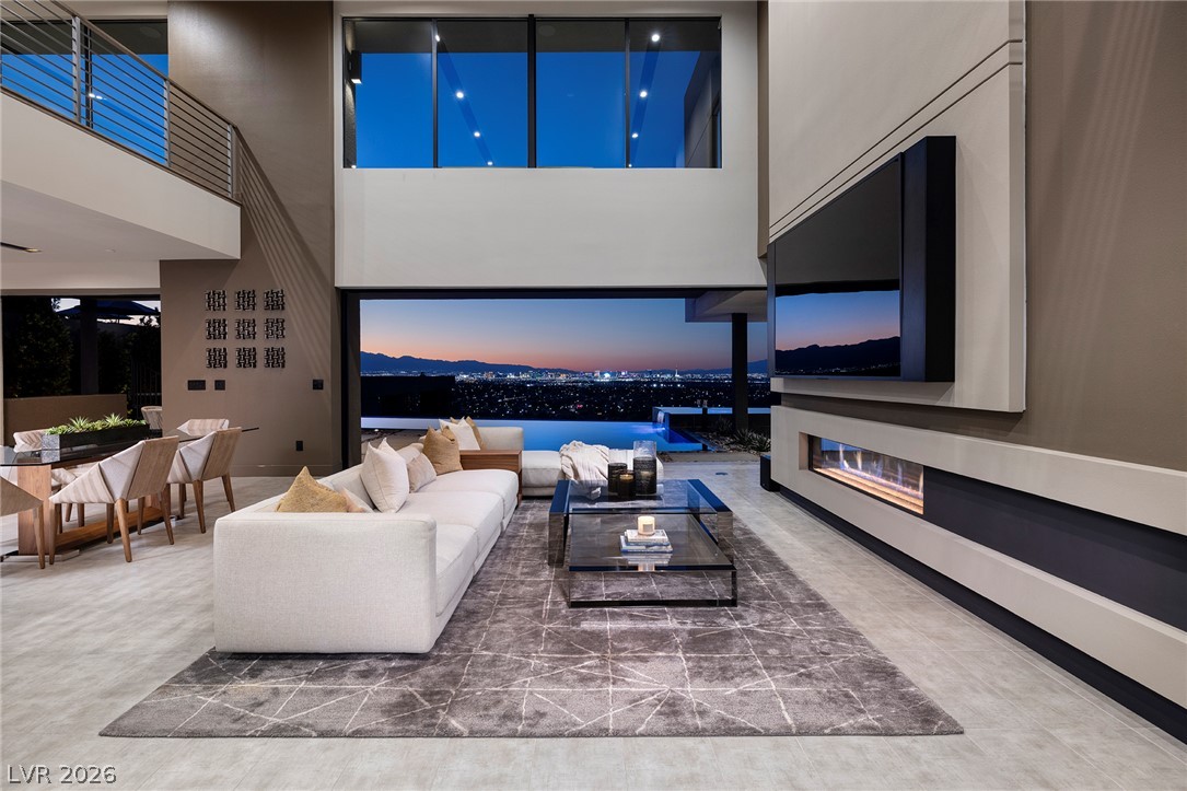 810 Dragons Eye Drive — photo