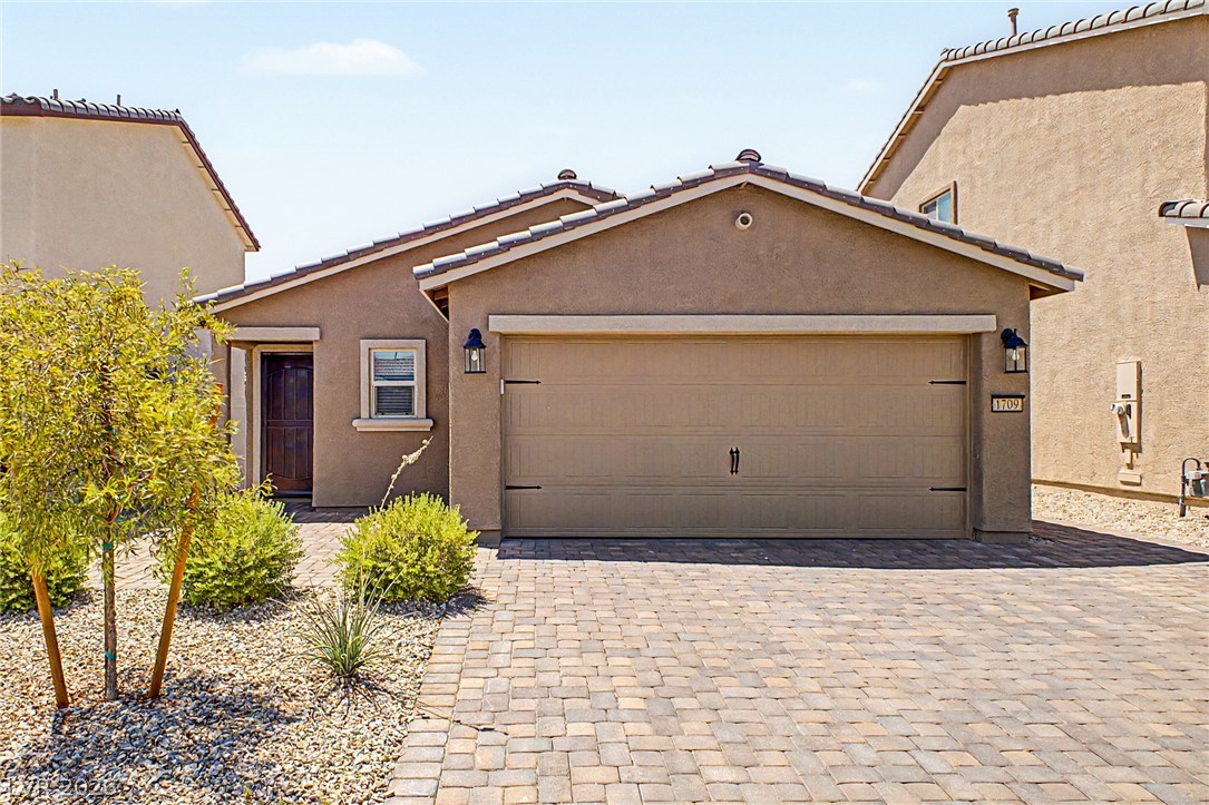 1709 Sandia Rock Avenue — photo
