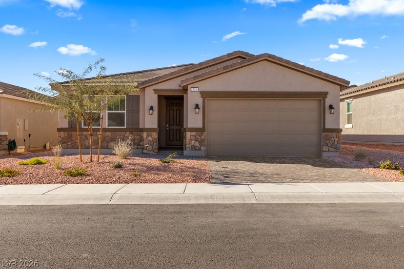 551 Hamilton Drive — photo