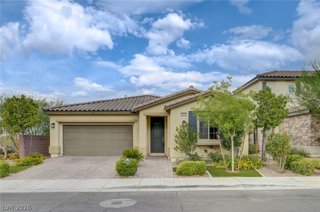 4654 Plum Button Street — photo