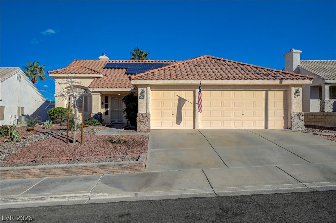 246 Amber Light Court — photo