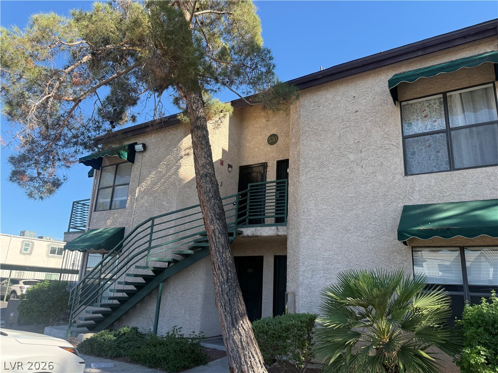 530 Elm Drive 201 — photo