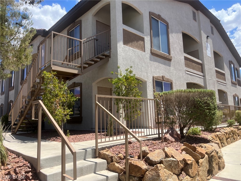 2305 West Horizon Ridge Parkway 1613 — photo