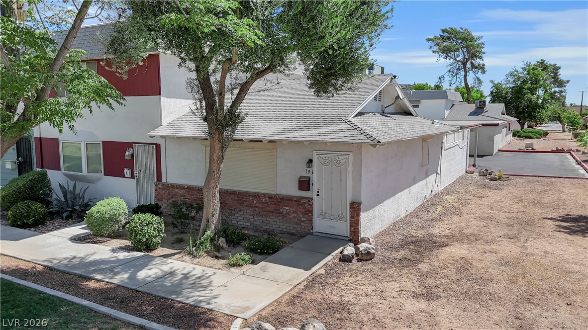 193 Greenbriar Townhouse Way — photo