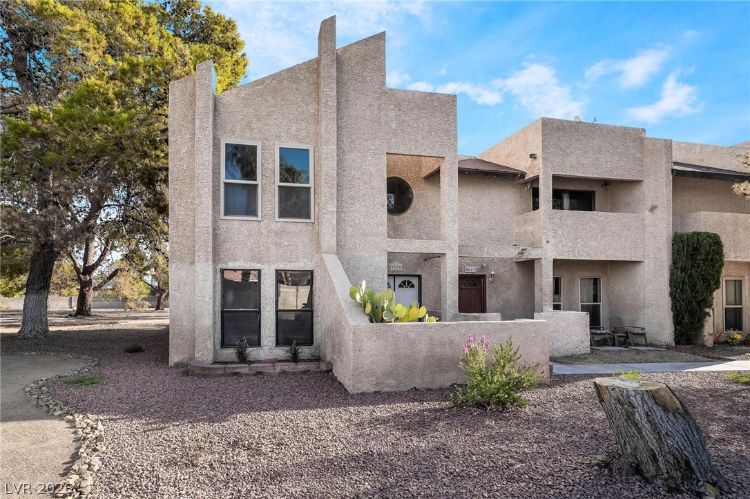 3929 South Torrey Pines Drive — photo