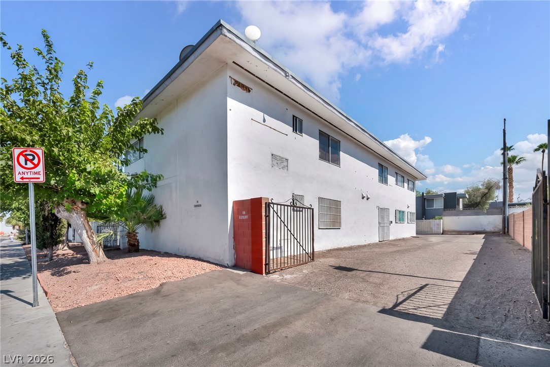 1153 Sierra Vista Drive — photo