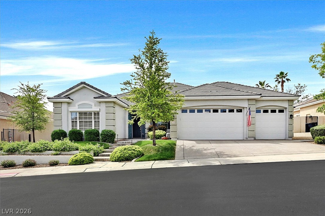 10813 Cedar Forest Avenue — photo