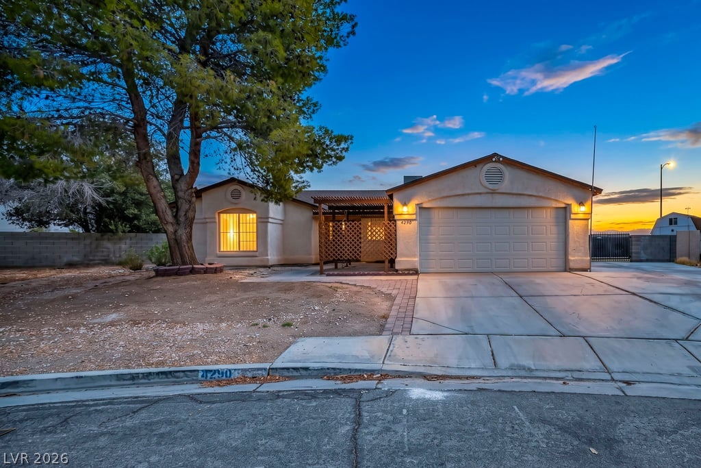 4290 Ripple River Avenue — photo