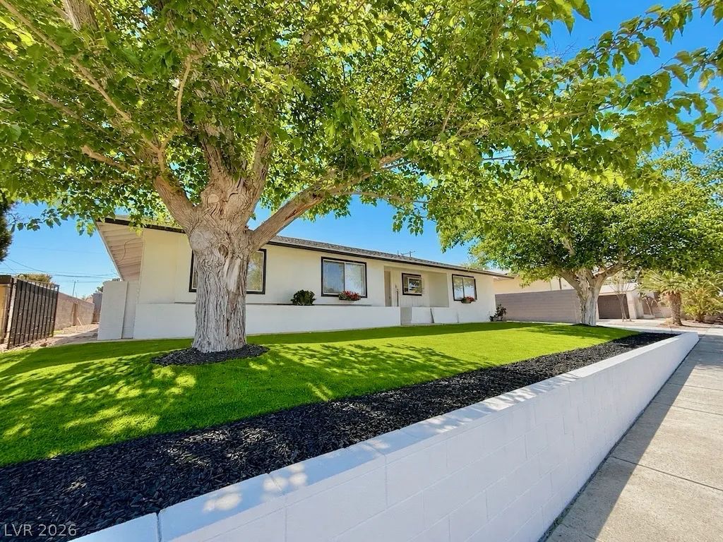 608 Bryant Court — photo