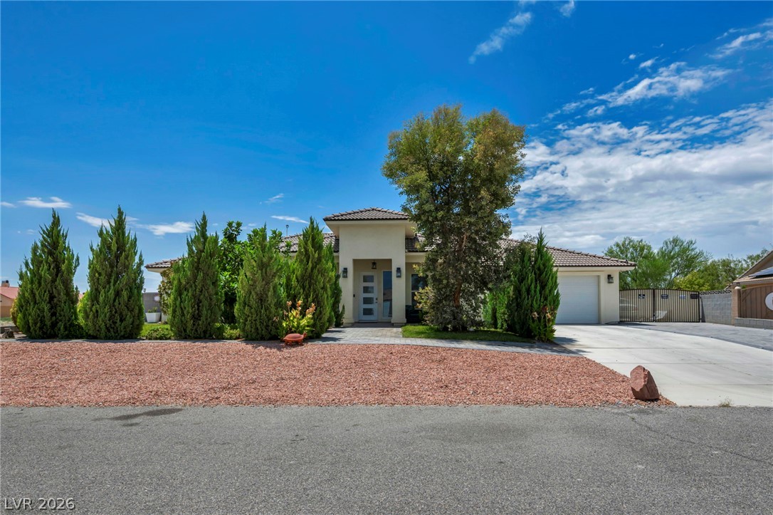 6680 Greenbriar Court — photo