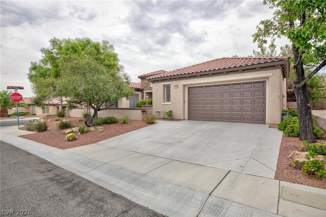 2120 Twin Falls Drive — photo