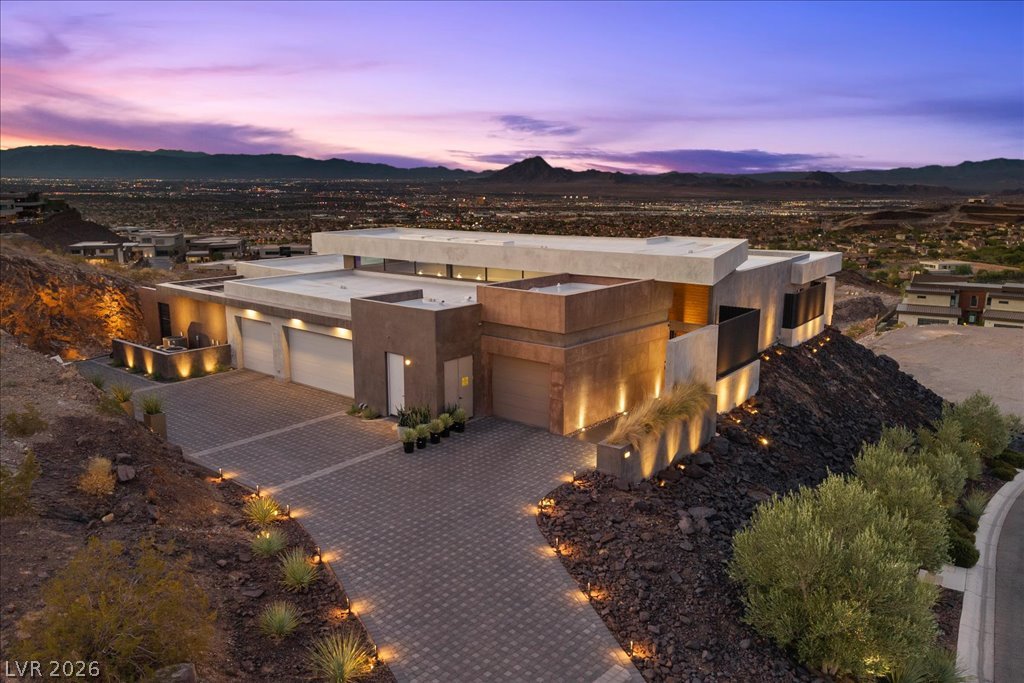 641 Dragon Peak Drive — photo