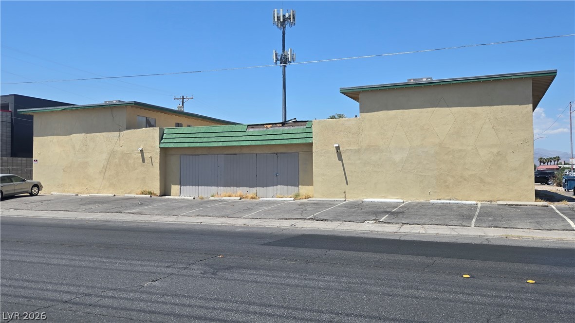 2405 McCarran Street — photo