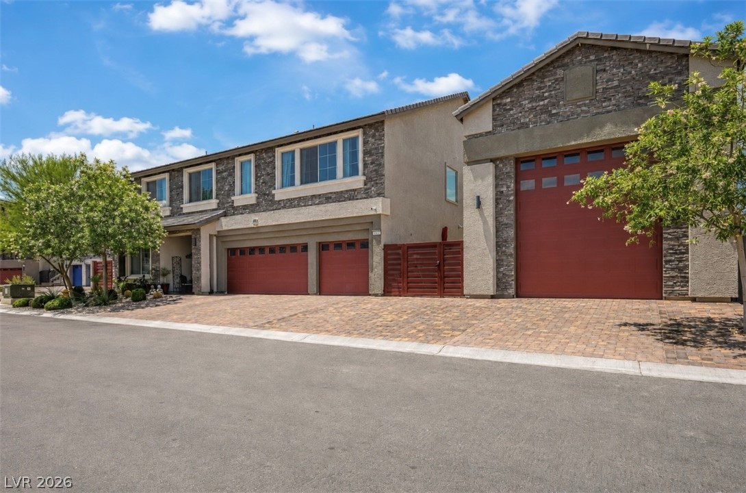8557 South Pioneer Way — photo