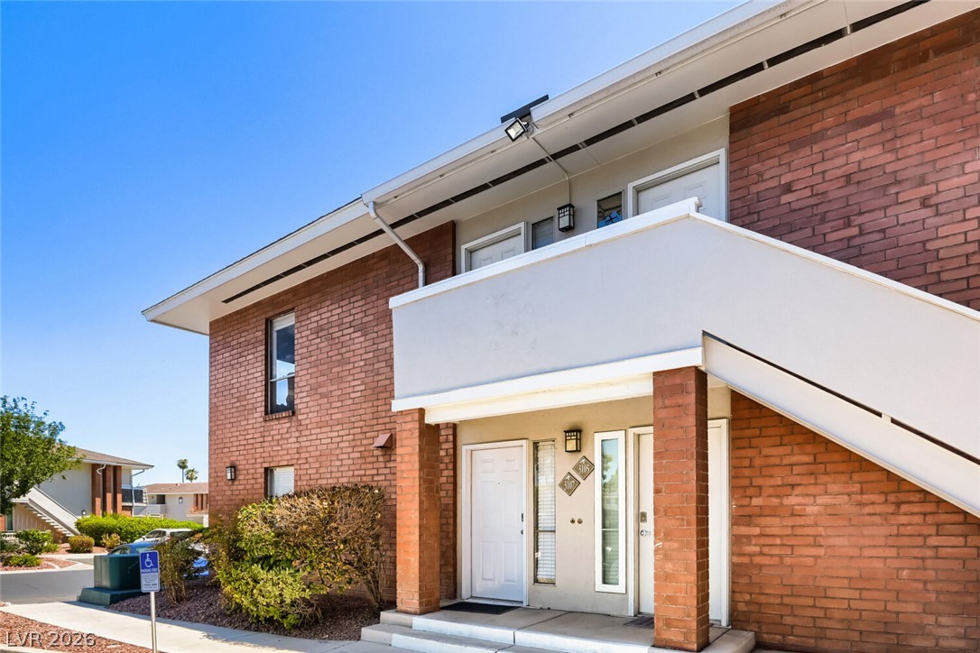 2843 Geary Place 3108 — photo