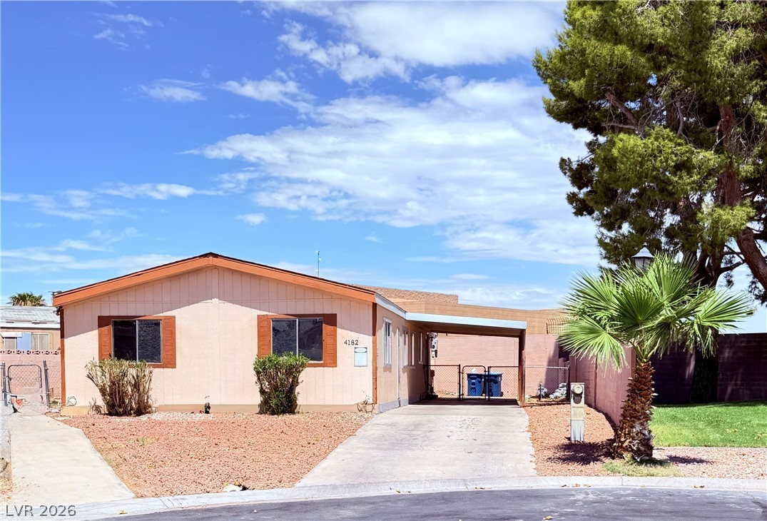 4182 Queen Isabel Court — photo